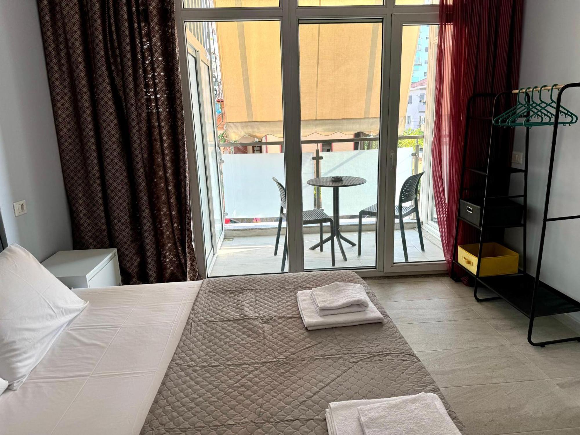 Kika Complex 2 Sunny Balcony Apartment Tirana